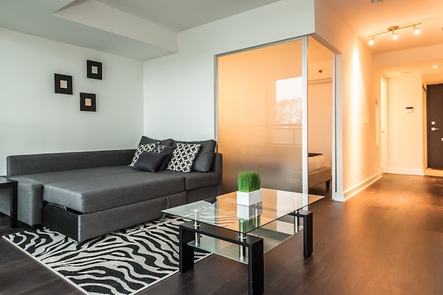 ライフ スイーツ - フォート ヨーク セントラル コンド