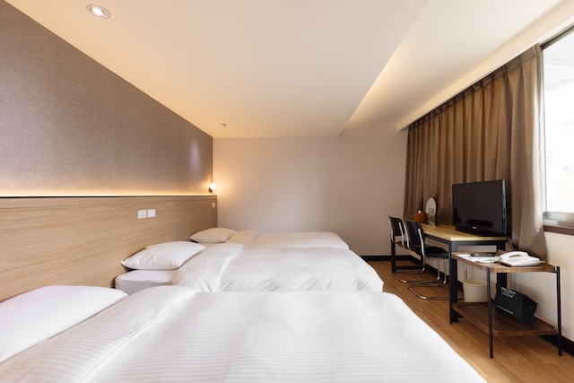 ニュー ワールド ホテル (洛碁大飯店新仕界)