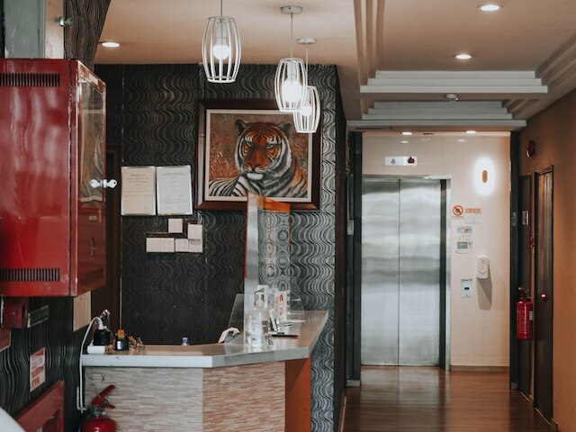 ザ ノーブル  ホテル