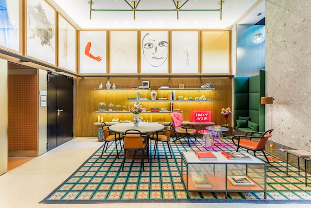 ルーム メイト コレクション ジュリア, ミラン