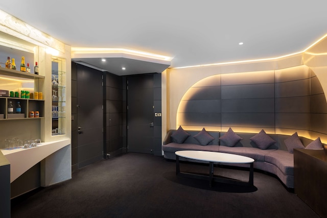 V ホテル ドバイ、キュリオ コレクション バイ ヒルトン