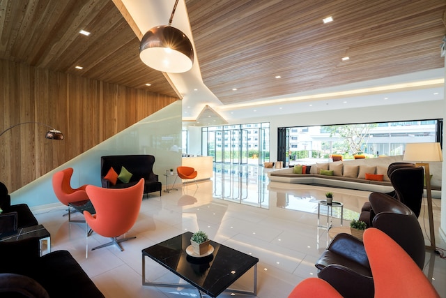 J インスパイアード ホテル パタヤ