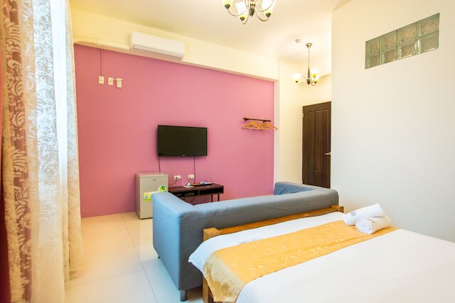 ケンディン ムーチェン イン (墾丁沐晨旅店)