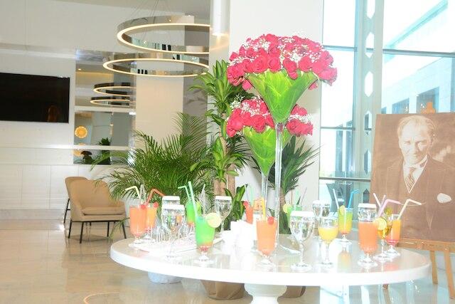 ウィンド オブ ララ ホテル アンド スパ