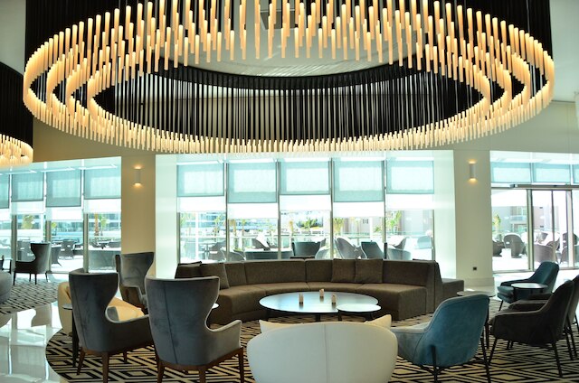 ウィンド オブ ララ ホテル アンド スパ