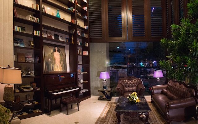 シルバーランド ジョリー ホテル