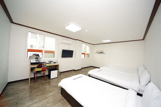 エコノミー ホテル モクポ