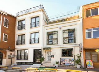 エリート ホテル バイ MK