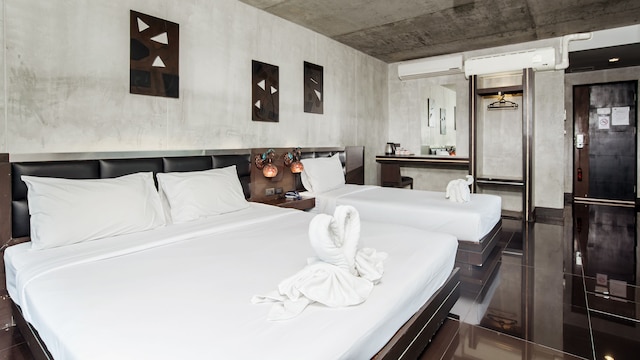 B2 ブラック ビジネス & バジェット ホテル