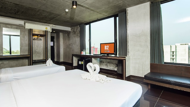 B2 ブラック ビジネス & バジェット ホテル