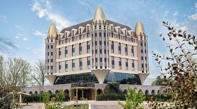 エフテリング ワンダー ホテル - テーマ パーク チケット インクルード