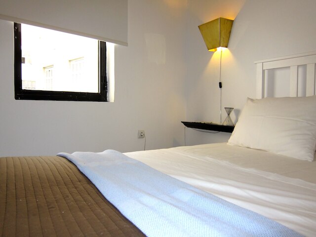 コンシェルジュ モナスティラキ