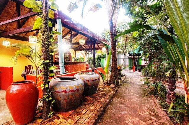 アンコール ユヌ フォワ ホーム ステイ