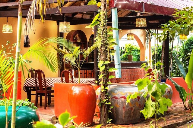 アンコール ユヌ フォワ ホーム ステイ