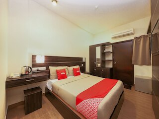 OYO 108 ゴールデン パレス ホテル