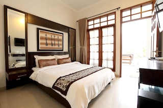 デ ハリムン ゲスト ハウス