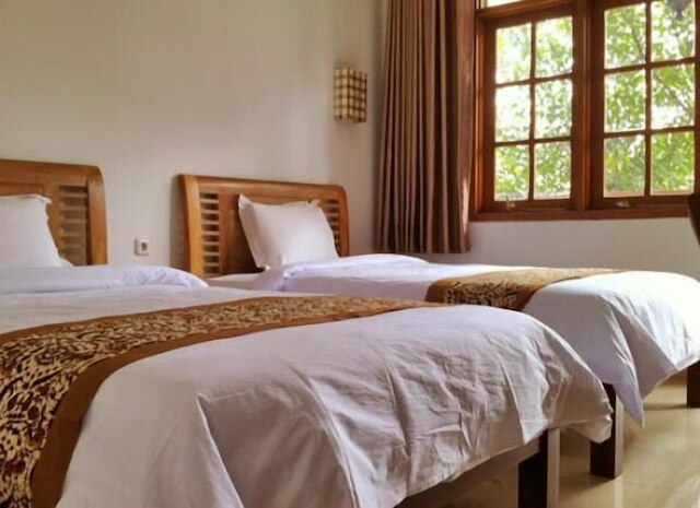 デ ハリムン ゲスト ハウス