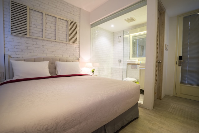 サマーバード - ベッド アンド ブラッスリー