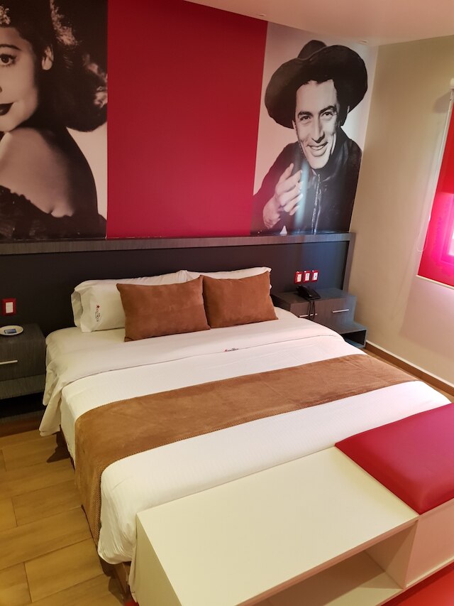 ホテル ハリウッド