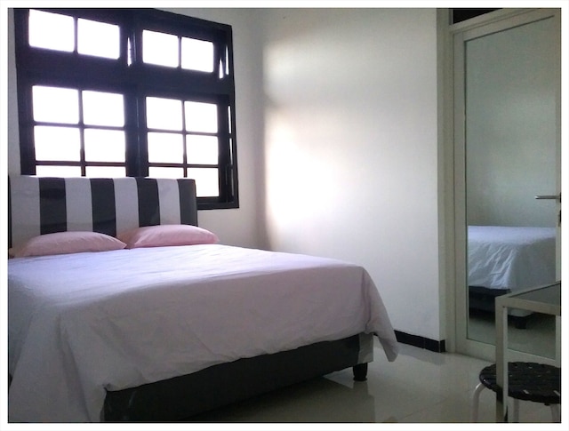 メス イン スマラン