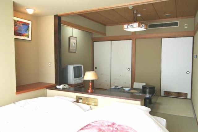 ものぐさの宿 花千郷