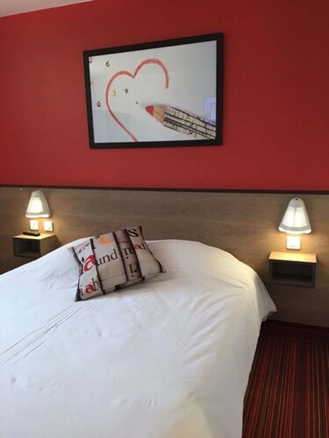 エース オテル パリ ロワシー