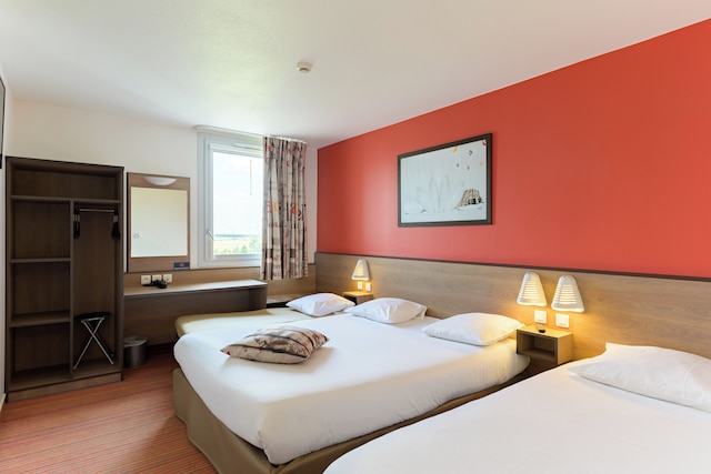 エース オテル パリ ロワシー