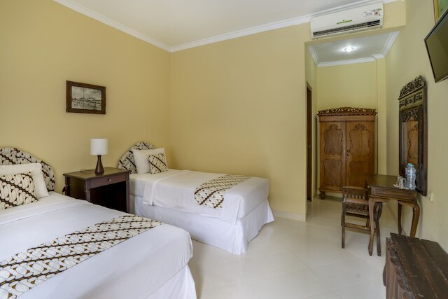 ホテル ダイアナ ジョグジャ