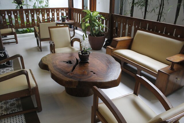 ホテル ダイアナ ジョグジャ