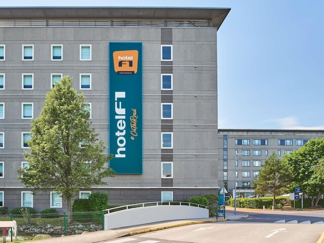 ホテル F1 ロワシー CDG