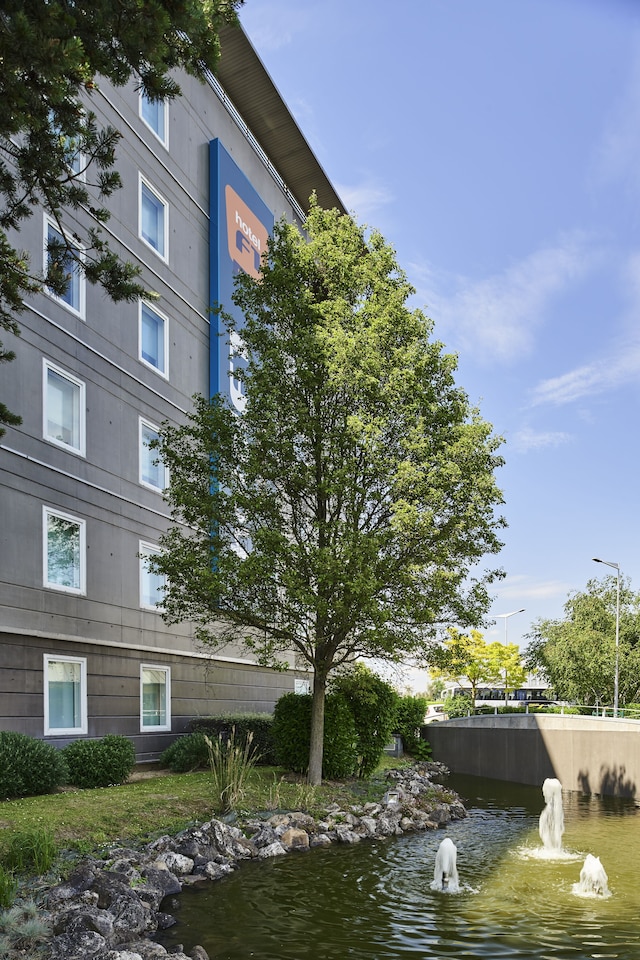 ホテル F1 ロワシー CDG