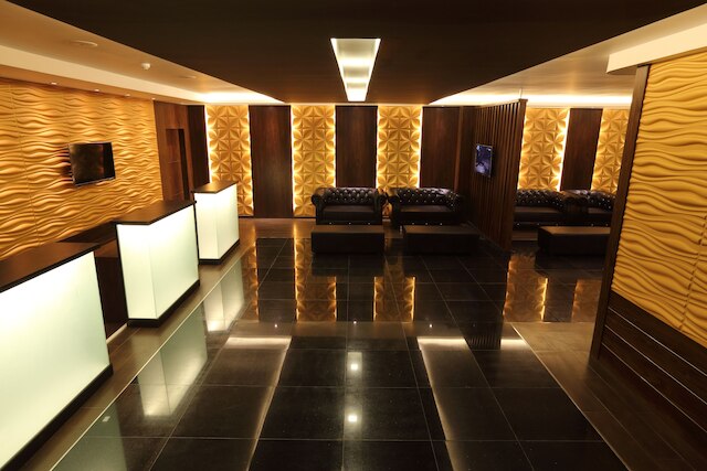 クローバー スイーツ ロイヤル レイク ヤンゴン