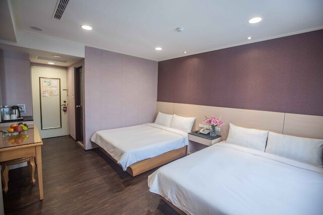 KKS ホテル (國廣興大飯店)