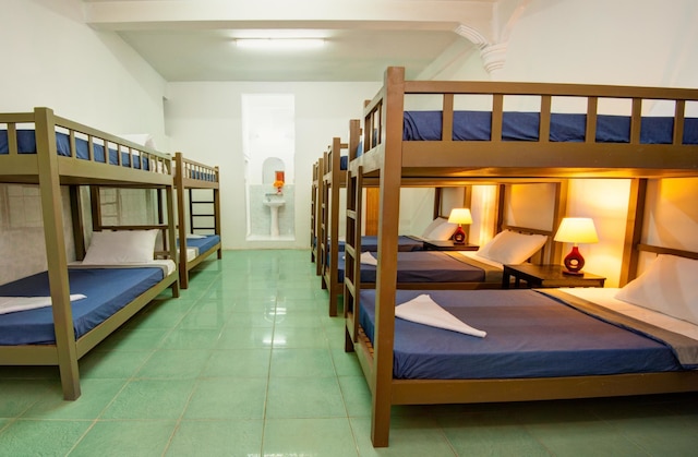 ベース ヴィラ プノンペン - ホステル