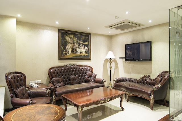 トリーボ ロイス ニュー フレンズ コロニー