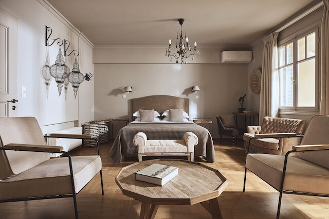 Plaka's Villa with Breathtaking Acropolis View