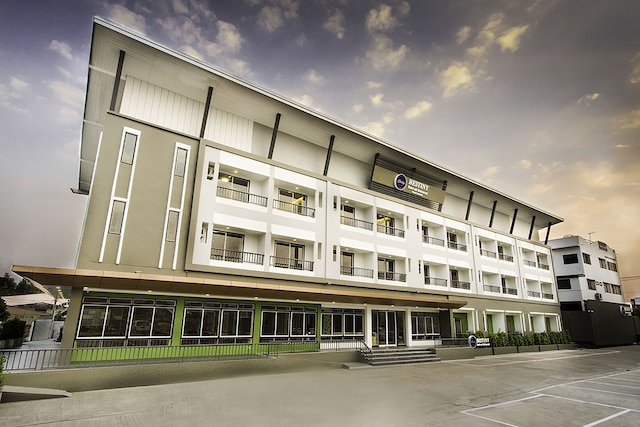 ベスティニー ホテル アンド レストラン ペッチャブーン