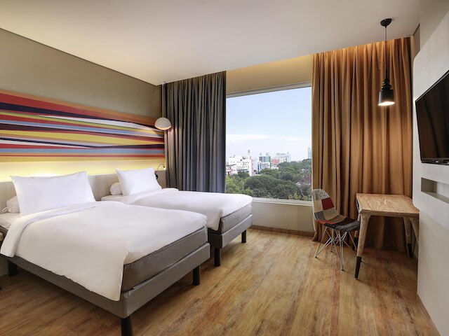 イビス スタイルズ マカッサル サム ラトランギ