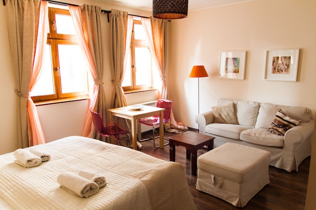 ラウンジ アパートメンツ