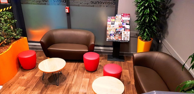 ホテル F1 パリ ポルト ドゥ モントルイユ