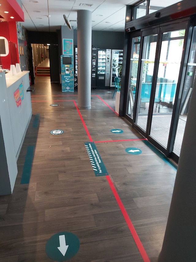 ホテル F1 パリ ポルト ドゥ モントルイユ