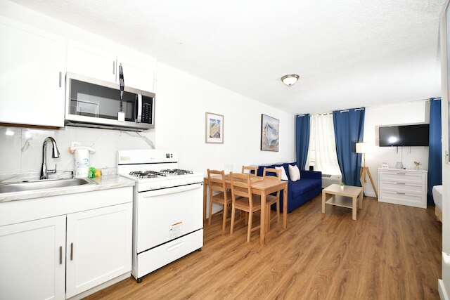 アール デコ オーシャン ウォーク アパートメンツ