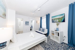 アール デコ オーシャン ウォーク アパートメンツ