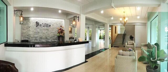 ドゥ ヴィル ナコーン