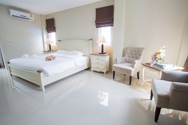 ドゥ ヴィル ナコーン