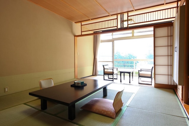 四万グランドホテル