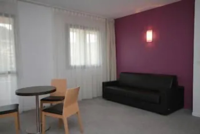 エザティテュード ホテル