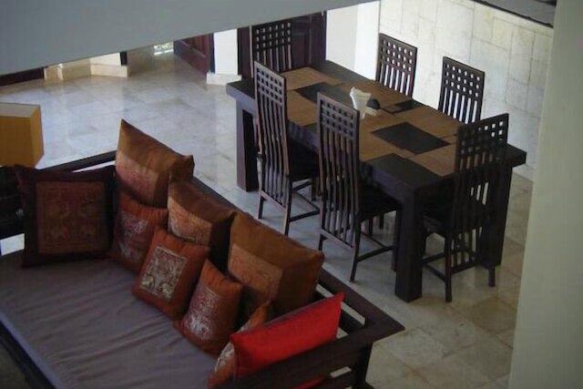 バルナ ヴィラズ