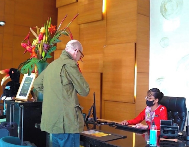 ザ ウォーターフロント ホテル