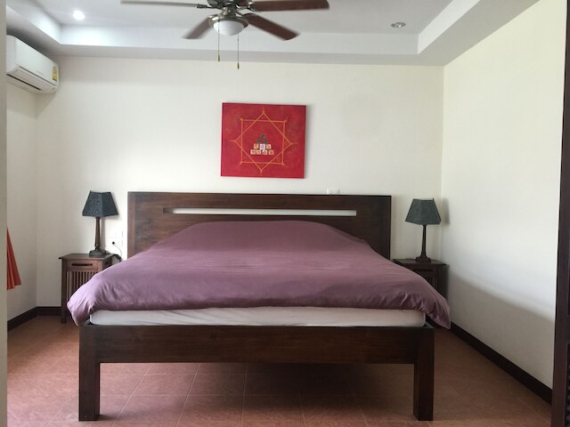 メルリン プラザ アパートメンツ